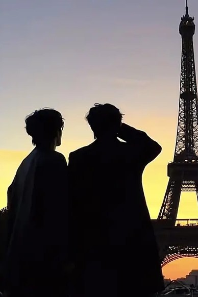 Paris Homepage02