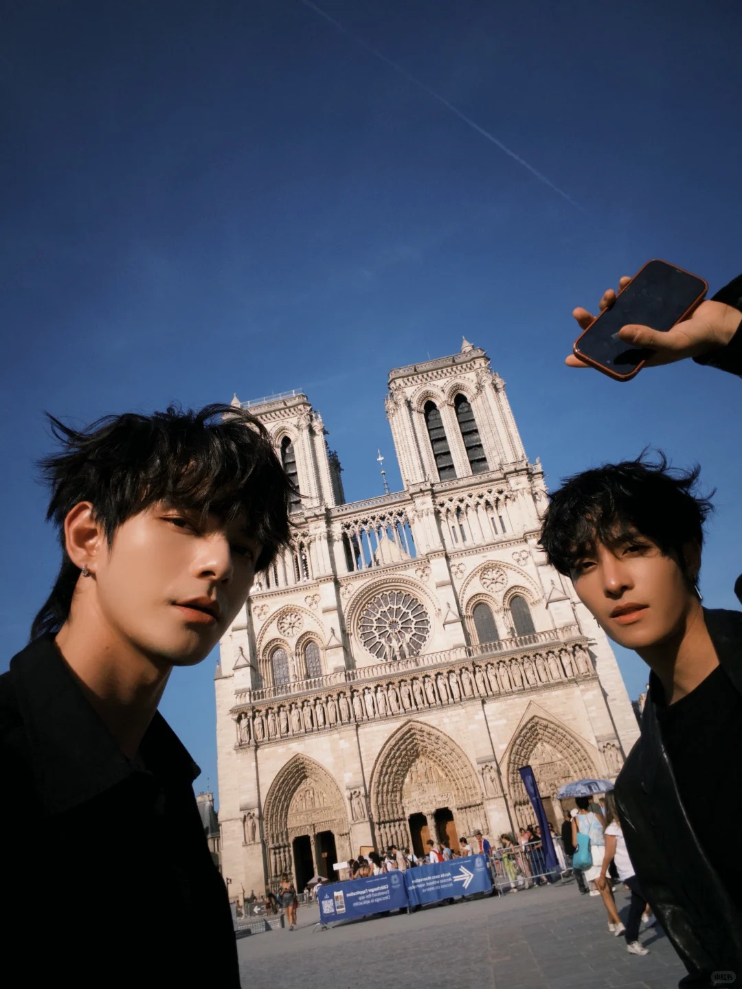 Paris · 02